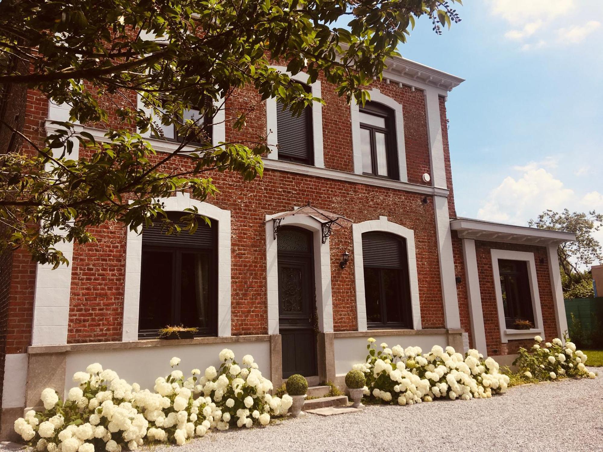 La Villa Des Roses - Suite & Spa Lys-lez-Lannoy Exterior photo